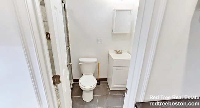 Photo - 270 Newbury St Unit 2