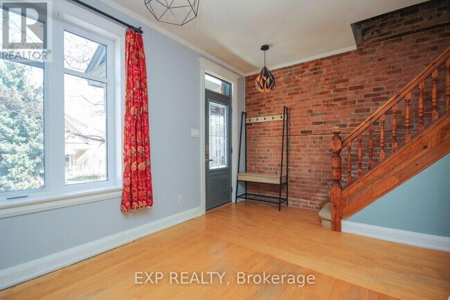 Photo - 114 Sweetland Ave