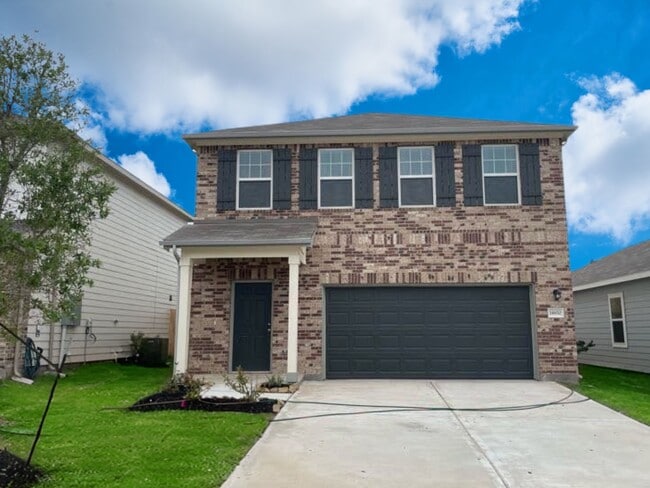 Building Photo - 14850 Calderon Dr