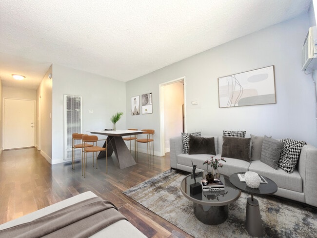 Building Photo - 5555 Carlton Way Rental