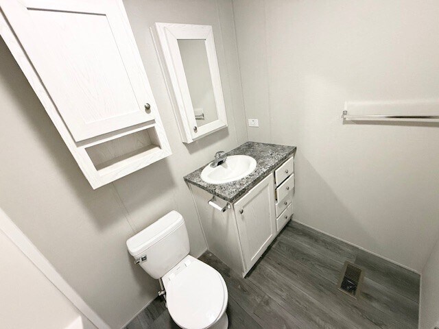 Photo - 46000 Geddes Rd