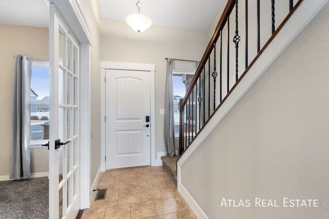 Photo - 893 Shirttail Peak Ct