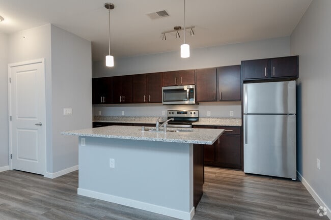 2BR, 2BA