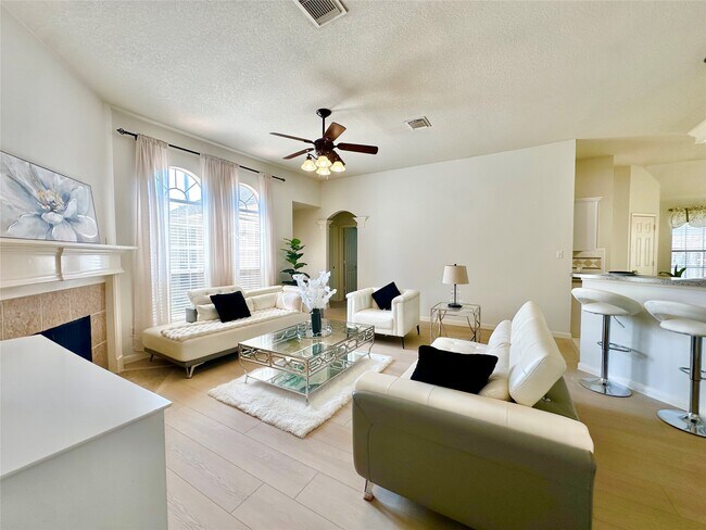 Photo - 5822 Carta Valley Ln