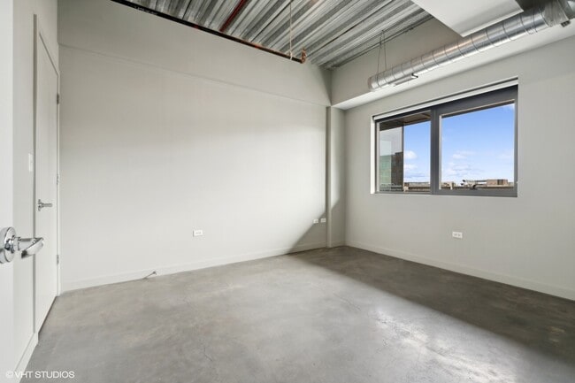 Photo - 1241 N Milwaukee Ave Unit 610