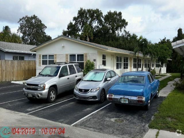 Building Photo - 233 NW 25th St Unit 3 Rental