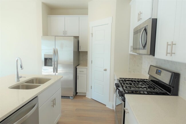 Photo - 623 Millwright Wy