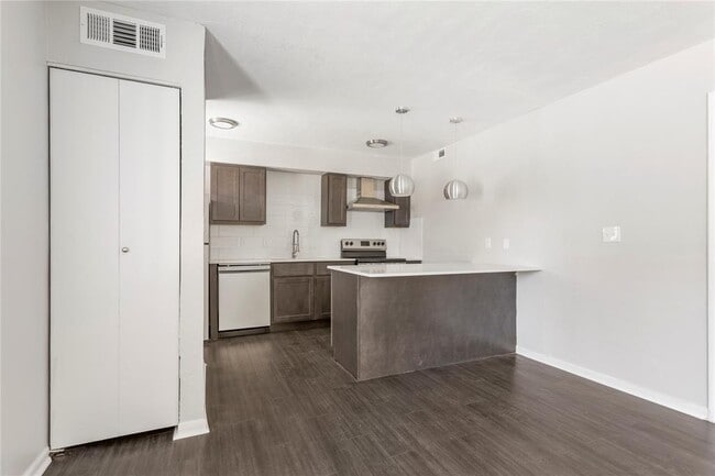 Photo - 2810 Dorchester Dr Unidad 23