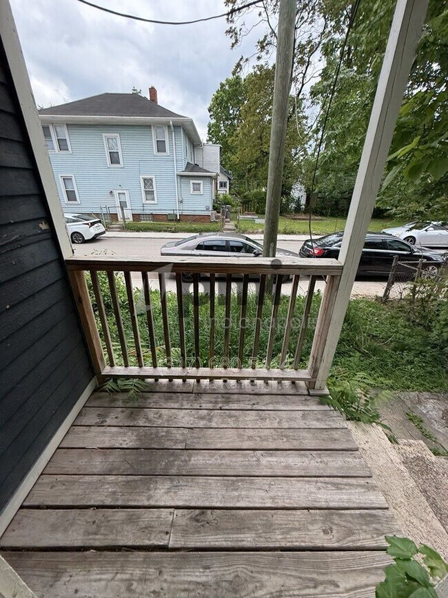 Photo - 3502 N Kenwood Ave