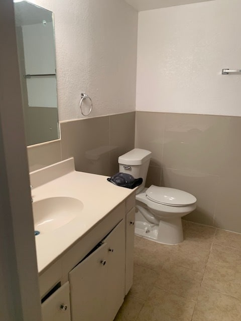 Photo - 305 W. Linda