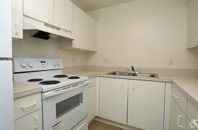 1098 SF - 3 BR - Kitchen - Landfair Homes