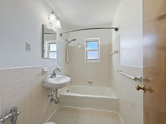 Photo - 3240 Riverdale Ave Unit 6J