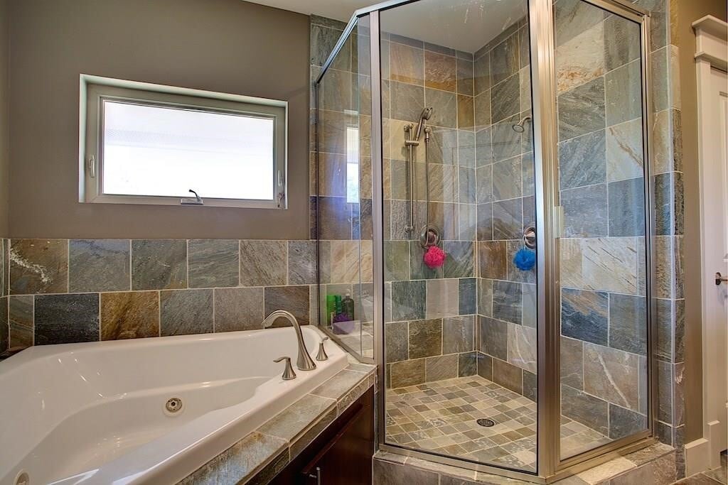 Photo - 2322 Beall St
