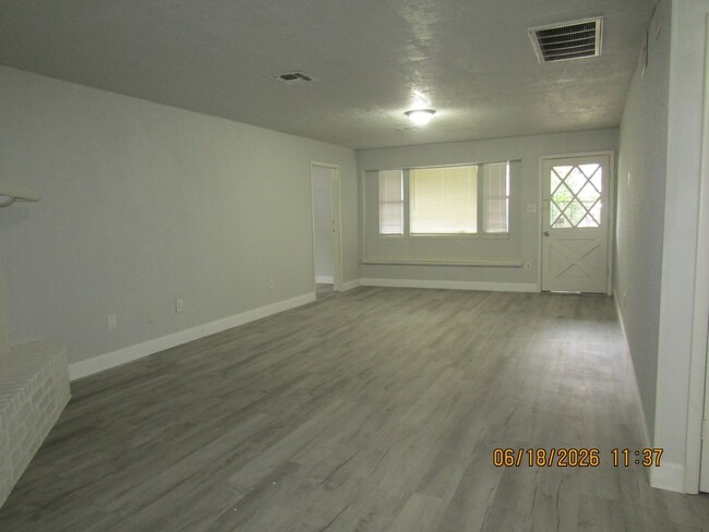 Photo - Freshly Painted/New Flooring home located closed to downtown Lawton/Ft. Sill