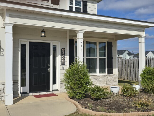 Photo - 631 Garland Trl