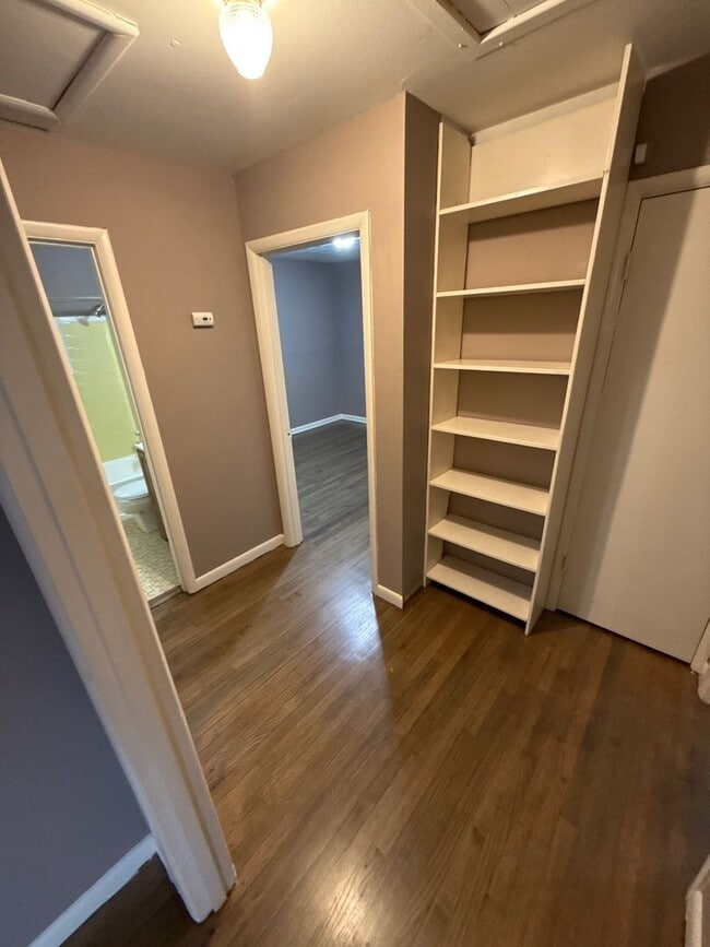 Photo - 4493 Westmont Rd