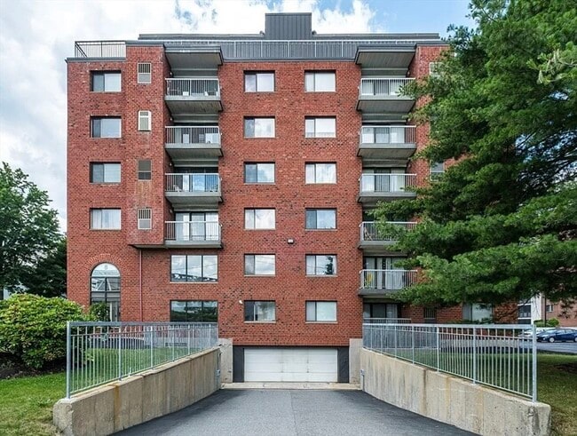 Building Photo - 8 9th St Unit 113 Rental