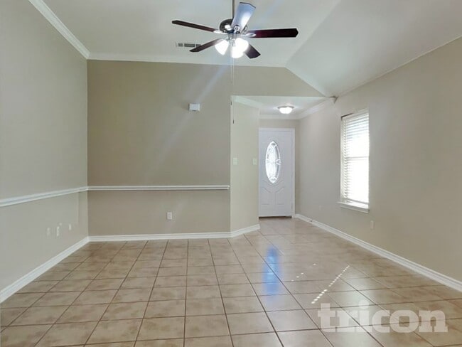 Photo - 733 Stribling Cir