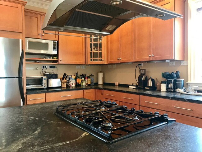 Photo - 360-362-362 Dorchester St