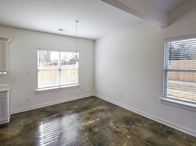 Photo - 2019 NEW Construction 4 bedroom, 2 bath home near U of M and new pedestrian bridge.