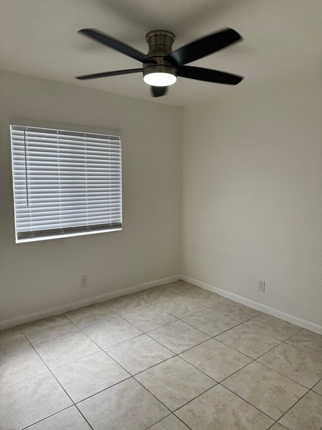 Photo - 5865 Strawberry Lakes Cir