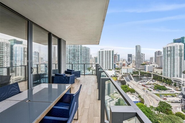 Photo - 88 SW 7th St Unit 2111
