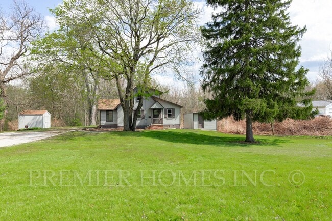 Building Photo - 3 Bed Home with Large Yard & Storage Shed – $1,595/mo