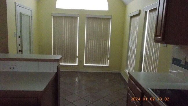 Photo - 200 Arbor Creek Dr