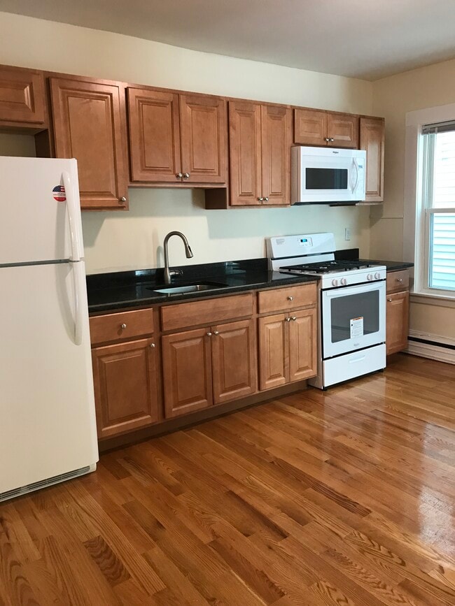 Building Photo - 6-8 Spaulding Street Unit 6-3