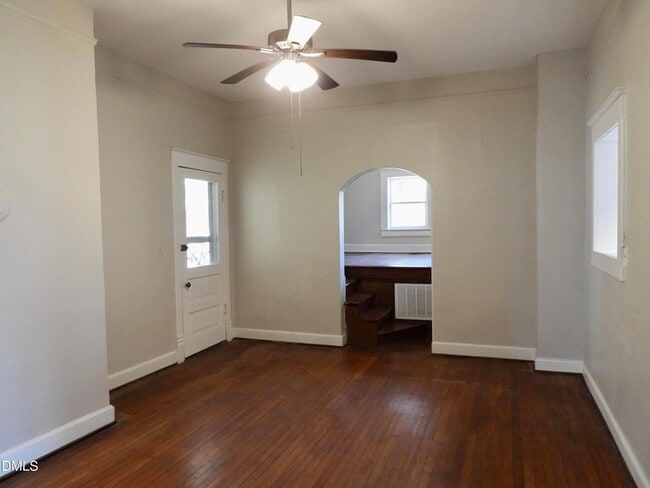 Photo - 483 W Salisbury St