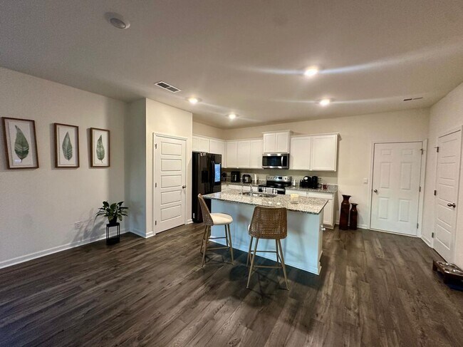 Photo - 608 Gray Br Ct