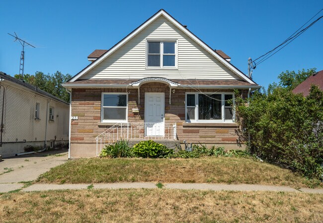 Photo - 23 Augusta Ave Unit 2