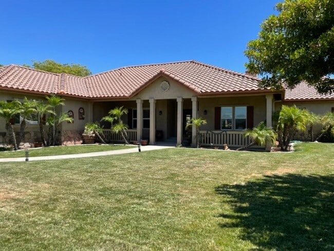 Building Photo - Wine Country awaits