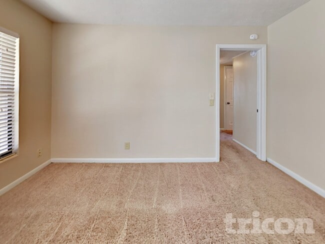 Photo - 10506 Dodd Rd