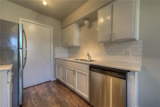Photo - 2400 Burleson Ct Townhome