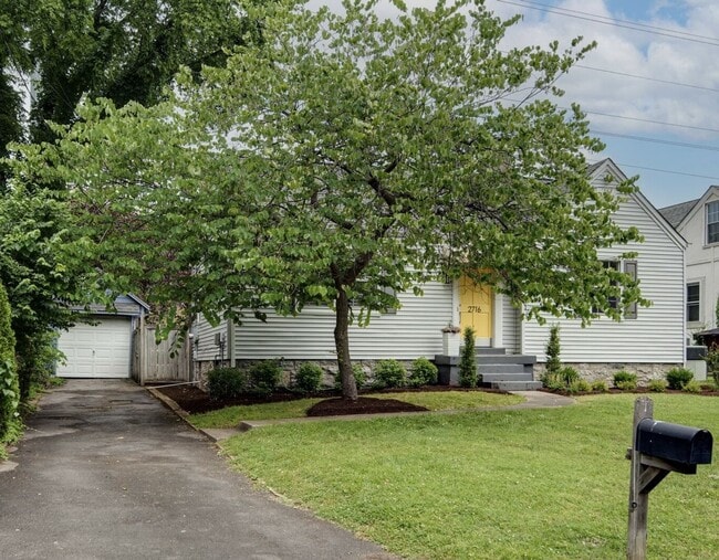 Photo - Welcome to your perfect rental in the heart of Green Hills!
