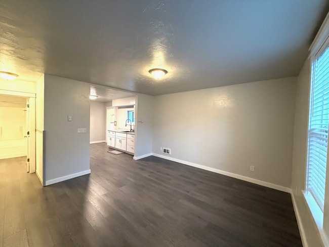 Photo - 506 1st Ave W Unit C