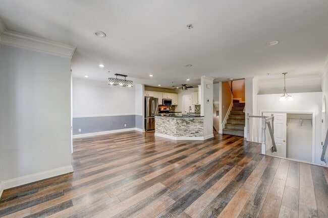 209 Blue Heron Dr