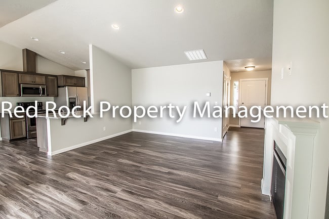 Photo - 16909 E Knox Ln