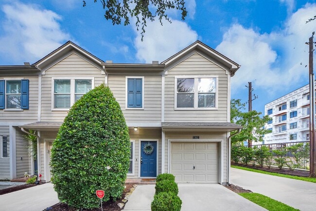 Photo - 943 W Heights Hollow Ln