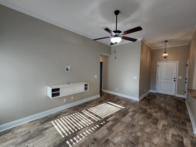 Photo - 107 Gloucester Rd