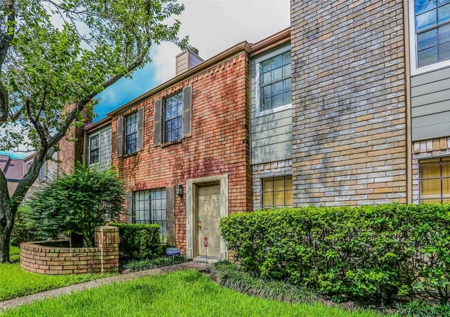 Photo - 9901 Sharpcrest St Unit J7