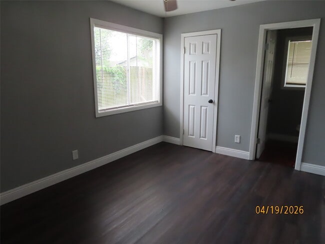 Photo - 10410 Broadstairs St