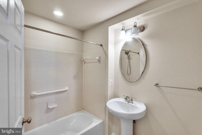 Photo - 25501 Joy Ln