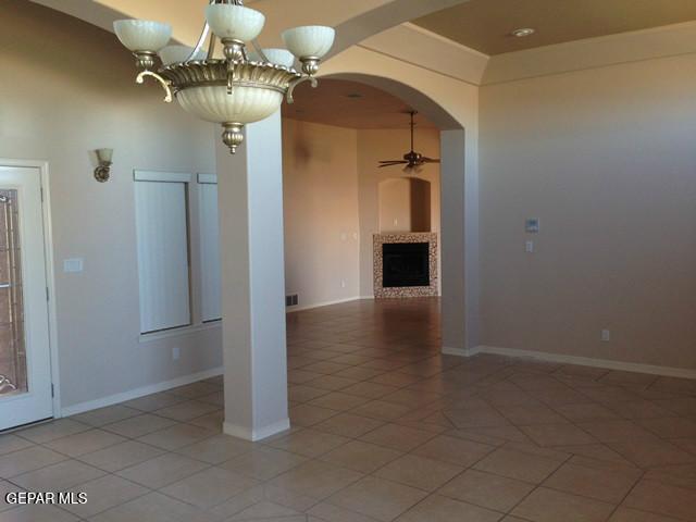 Photo - 1031 Los Moros Dr