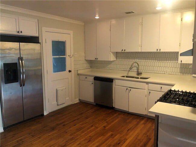 Photo - 6011 Sheridan Ave