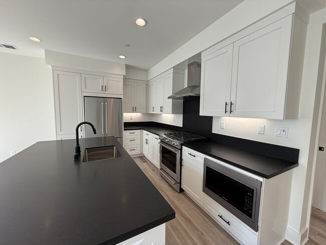 Photo - Brand New Encinitas Luxury Condo 1br 1 bath  garage $4300 Unidad 204