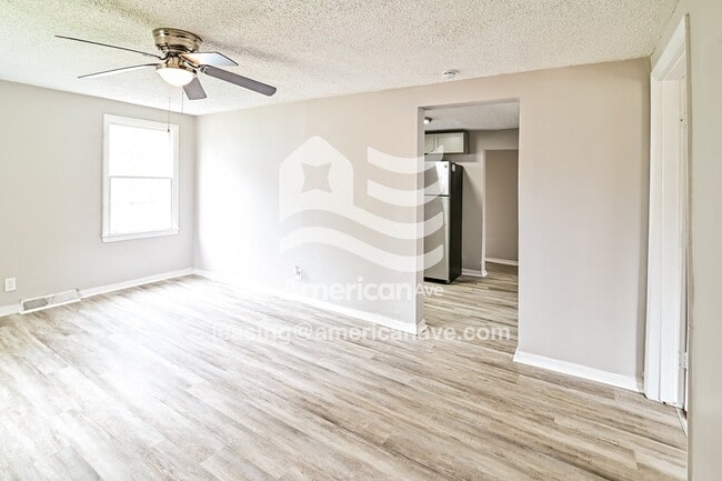 Photo - 713B Hillcrest Ave