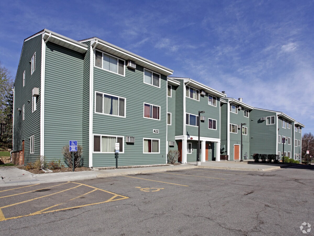 Vista Village - Vista Village Apartments