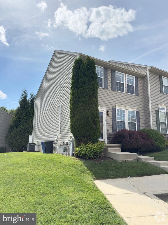 Building Photo - 615 Tantallon Ct Rental
